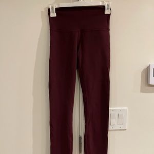 Lululemon Size 4 Maroon Wunder Under Leggings!